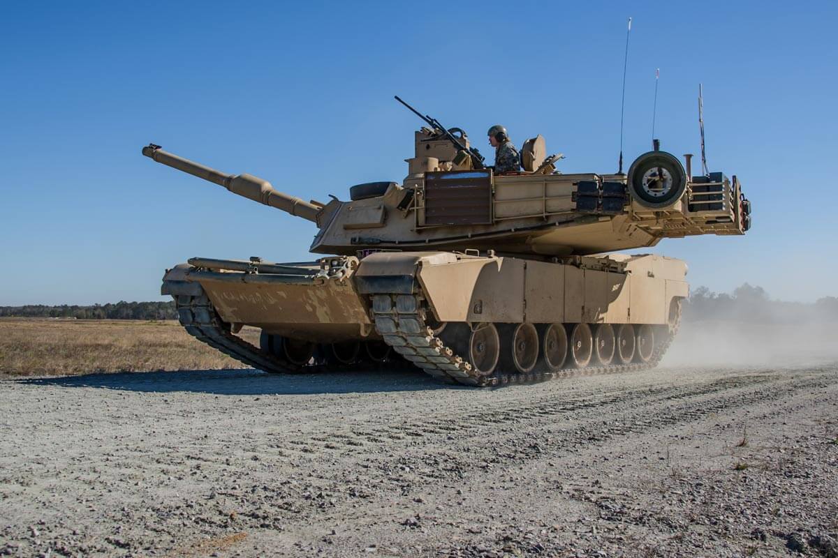 Australia Sends M1A1 Abrams Tanks to Ukraine in Major Military Shift