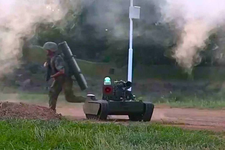 FPV Drones Armed with Rocket Launchers