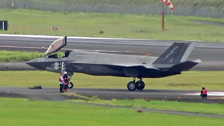 F35 stranded Japan