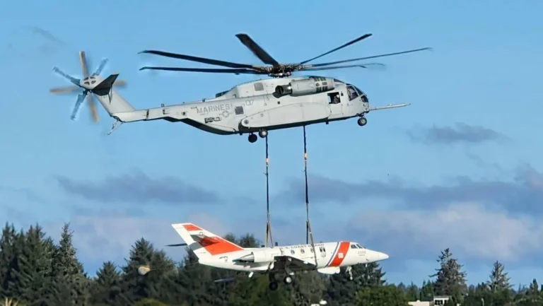 HU25 Airlift CH-53K
