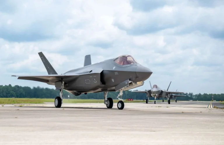 US Dominates Skies: 500th F-35 Delivered – Crushing Russia & China's Stealth Forces Combined!