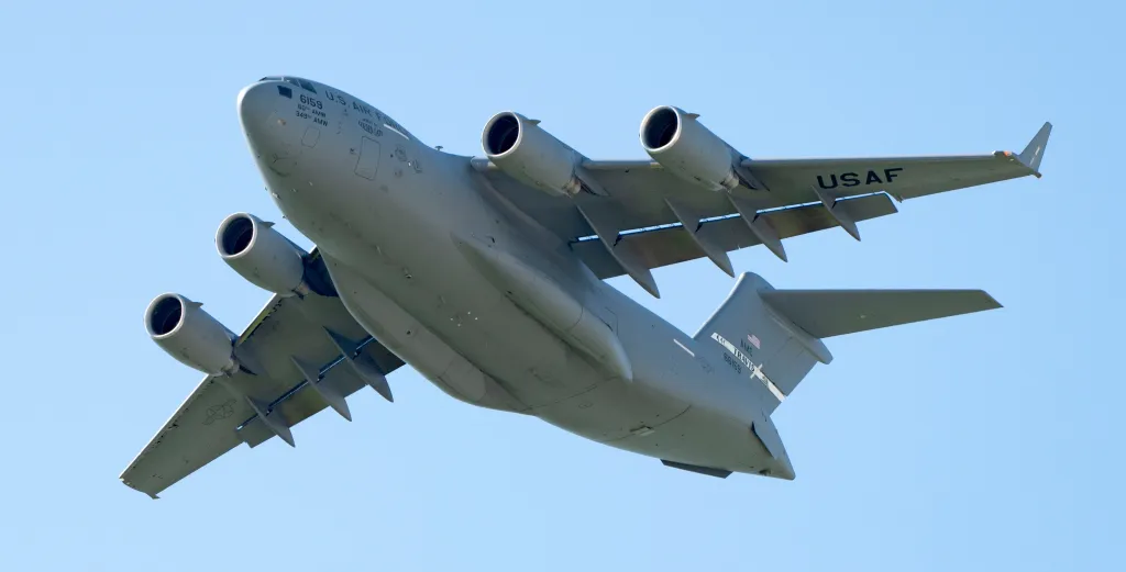 Shocking Truth: The Hidden Asymmetry of America’s Mighty C-17 Globemaster III That Could Change How You See Military Aviation Forever!