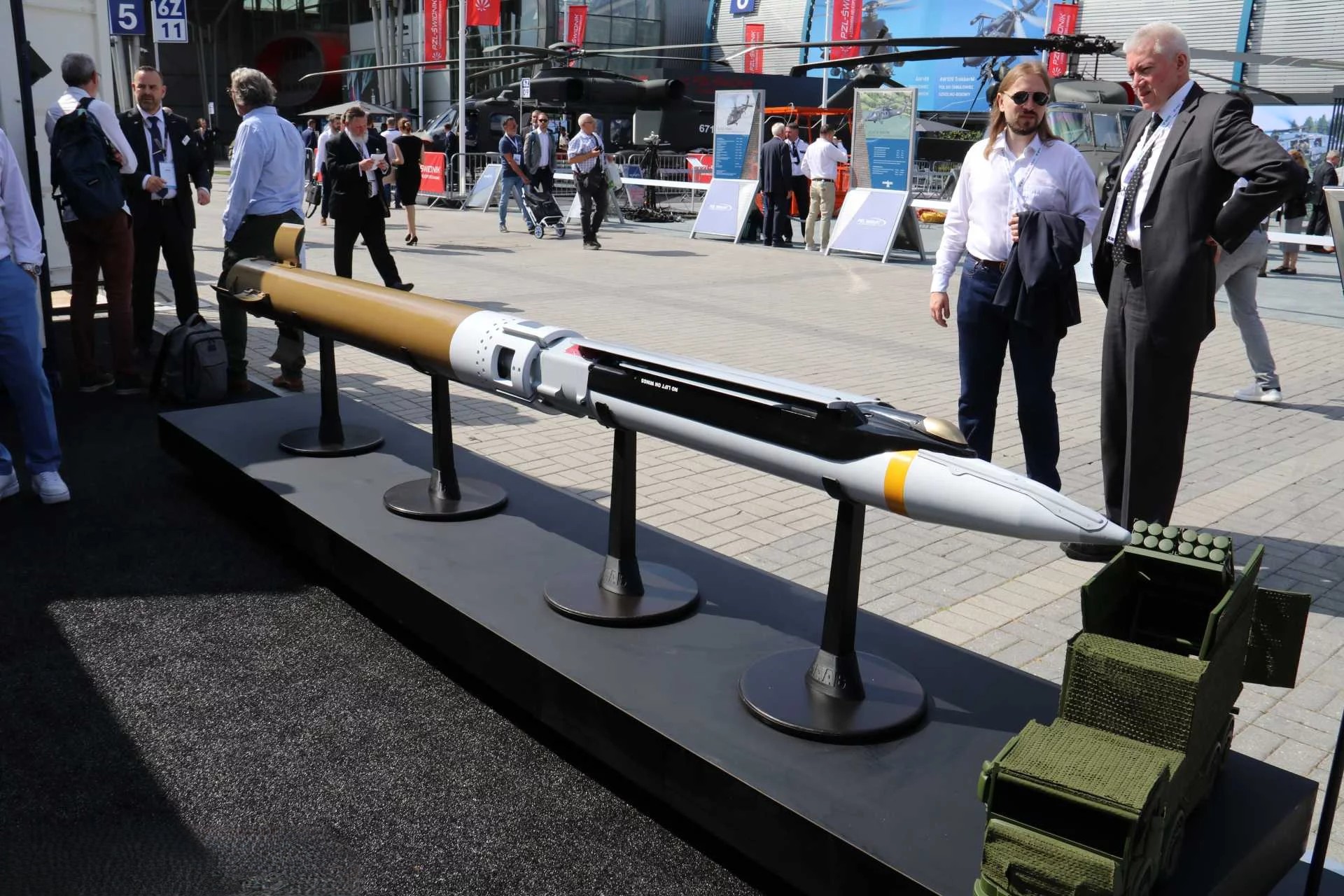 Game-Changer Alert: Saab’s New Bomb Turns HIMARS into a 150km Monster!