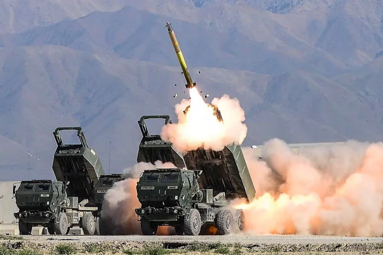 US Drops Bombshell $705M Arms Deal: Australia's Getting 48 Killer Rocket Systems!