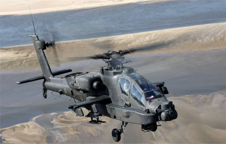 Poland's Apache Arrival: Two More Guardians Join the Fleet