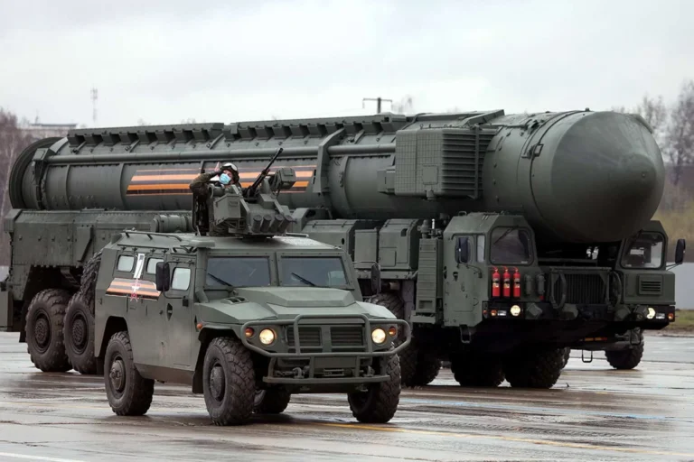 Russia’s Mach-10 Nightmare: Belarus Now Hosts Hypersonic Oreshnik Missiles — Europe on Edge