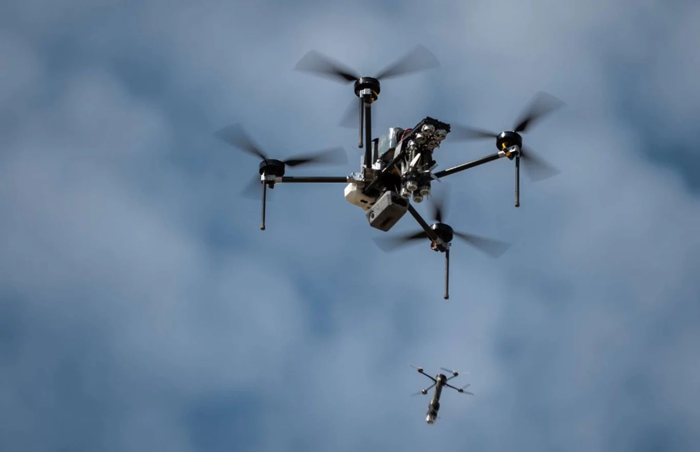  Singapore's Mothership UAV: Revolutionizing Drone Warfare