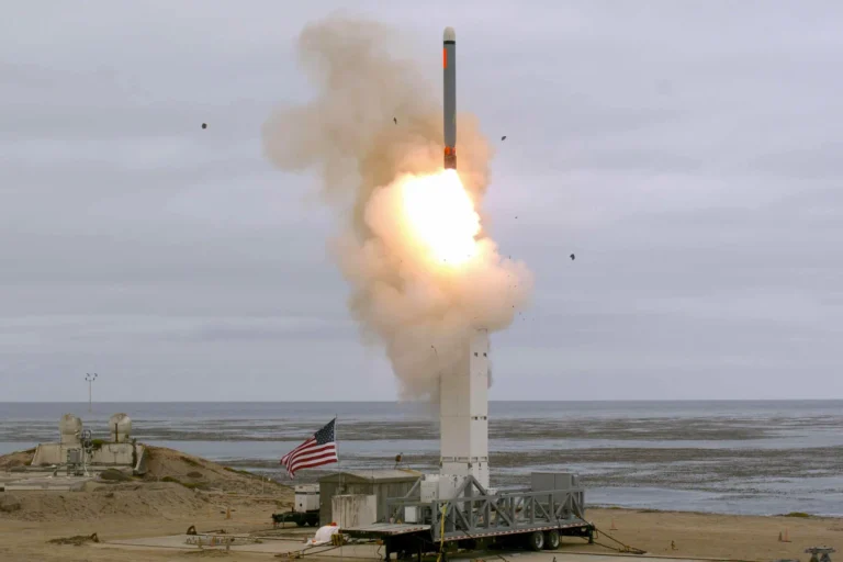 US Hands Ukraine Game-Changing Missiles – Russia in Panic!