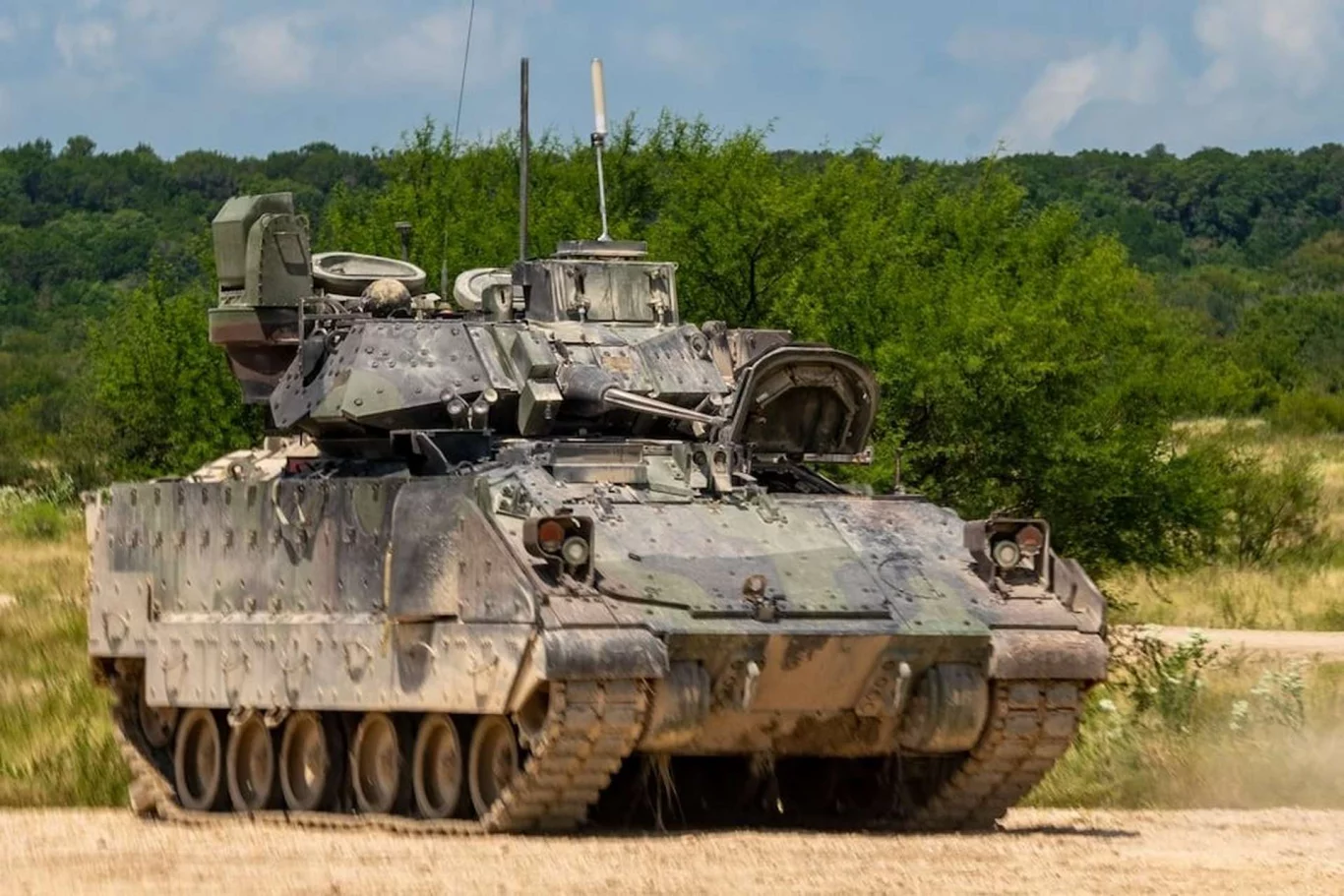 Rheinmetall Steps Up: Fortifying Ukraine’s Bradleys and Bolstering NATO’s Supply Backbone