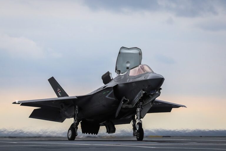 UK MoD Confirms F-35B Rolling Landings Remain in Future Plans