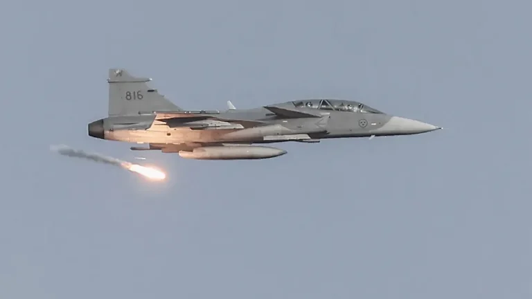 UK and Sweden Advance Air Combat Safety with Viking Flame Trials