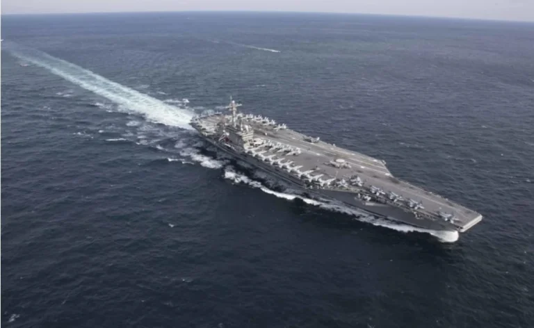 U.S. Moves Giant Carrier USS Gerald R. Ford to Back Up Abraham Lincoln Amid Iran Nuclear Talks Risks