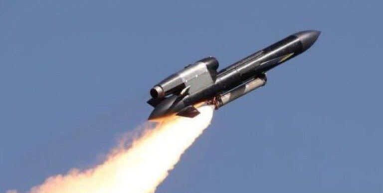 Ukraine Deploys FP-5 Flamingo Cruise Missiles in Strike on Russian Rocket and Munitions Hub