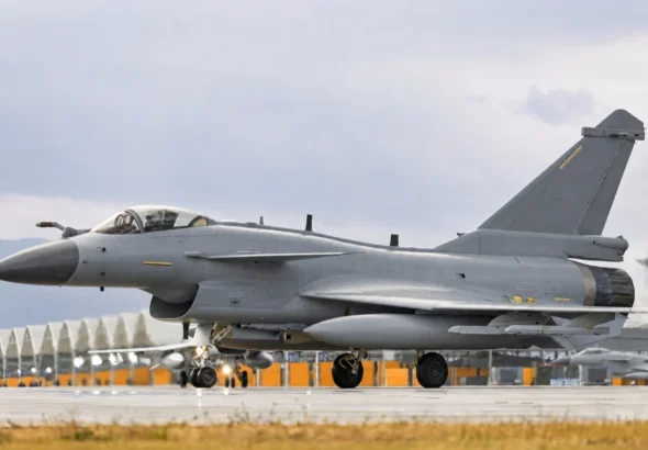 Chinese Jet HUMILIATES Western Fighter? Inside the Controversial 9–0 Air Combat Claim